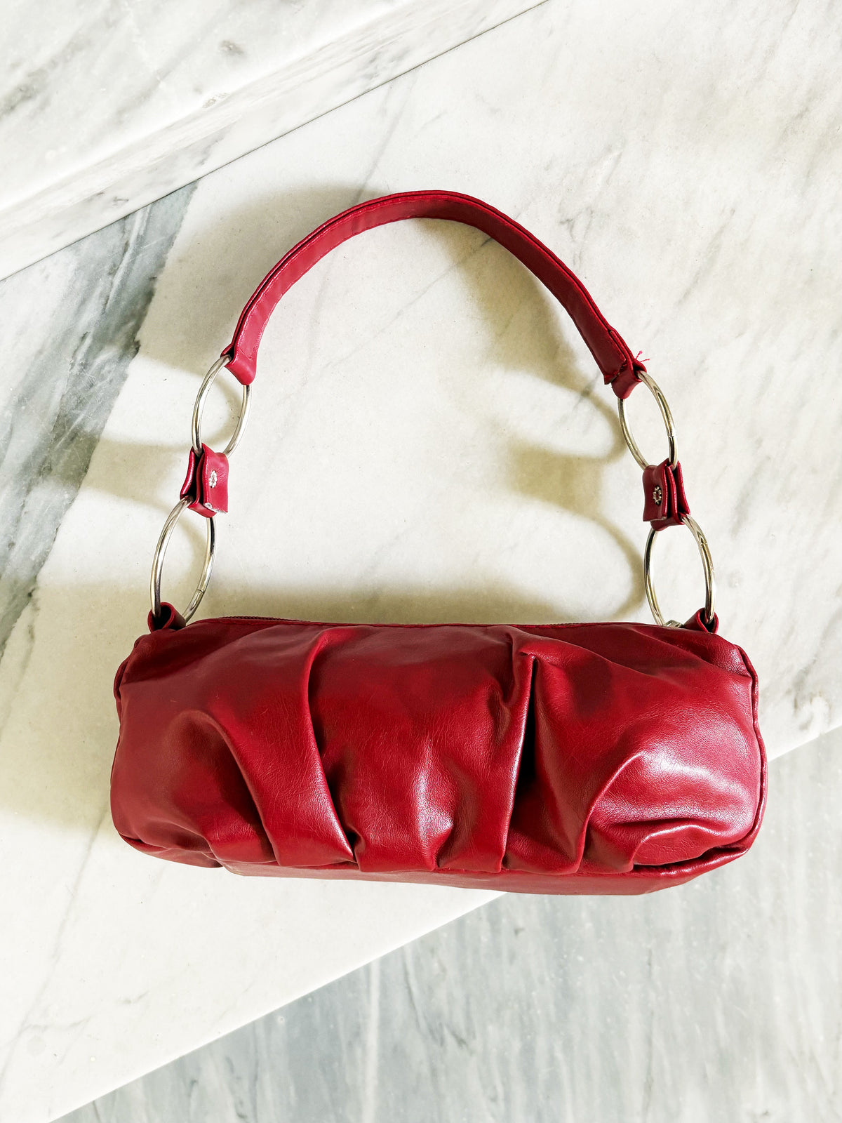 Vintage Y2K Red Leather Ruched Baguette Bag – Borsa in Pelle Rossa