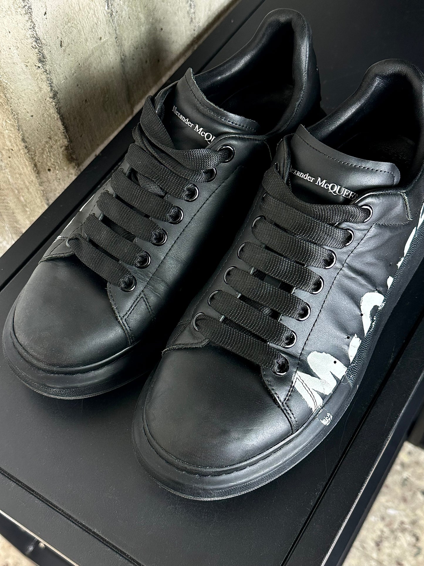 ALEXANDER McQUEEN - Oversized Sneaker – Black Graffiti Edition – Nero | Tg 42