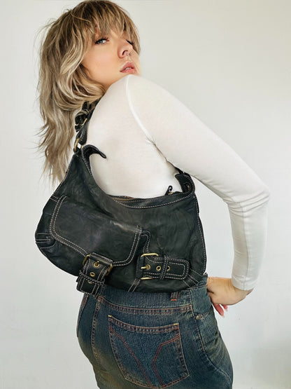 Borsa a Spalla in Pelle Marrone con Dettagli in Metallo