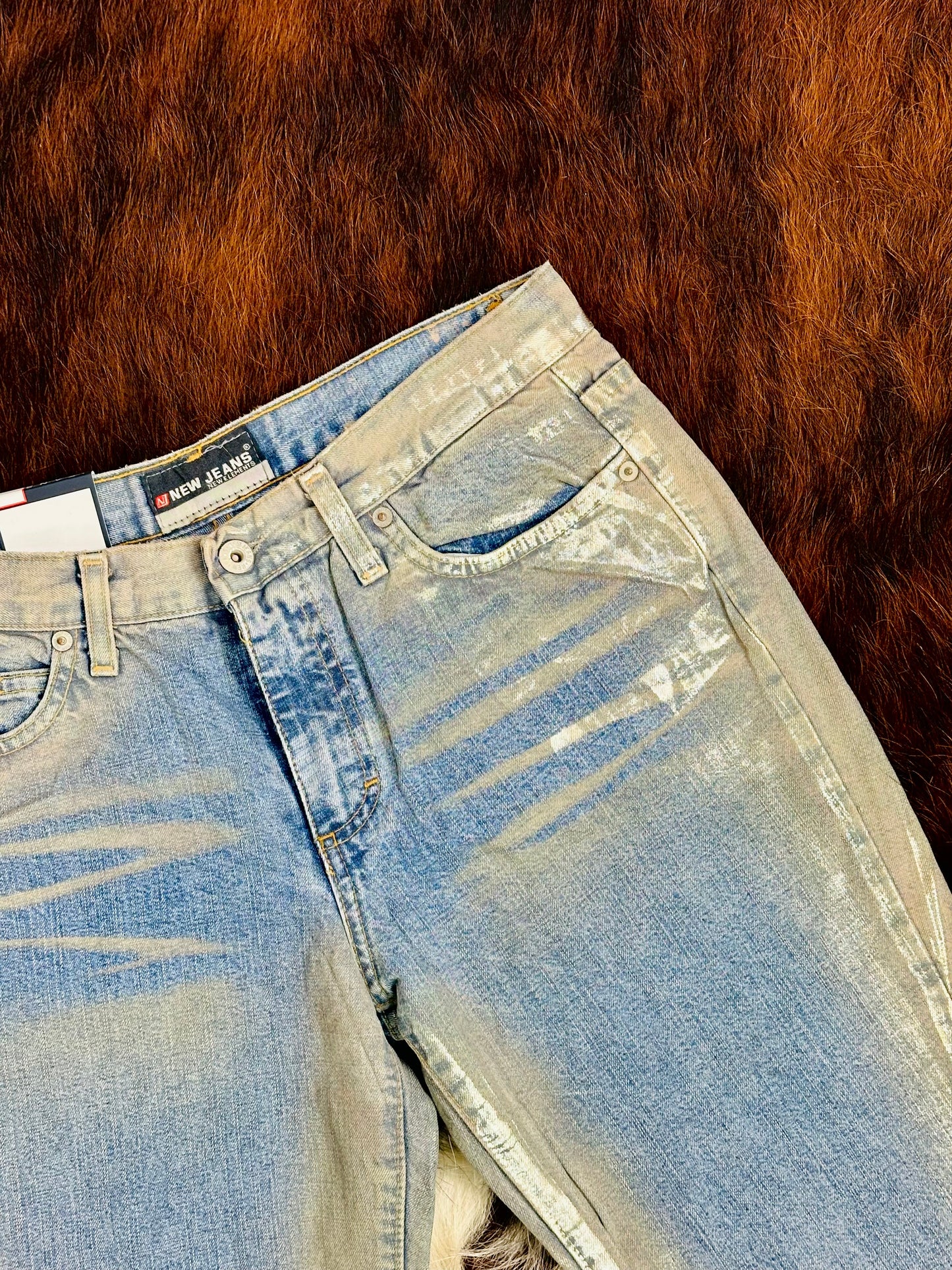 NEW JEANS – Y2K Silver Foil