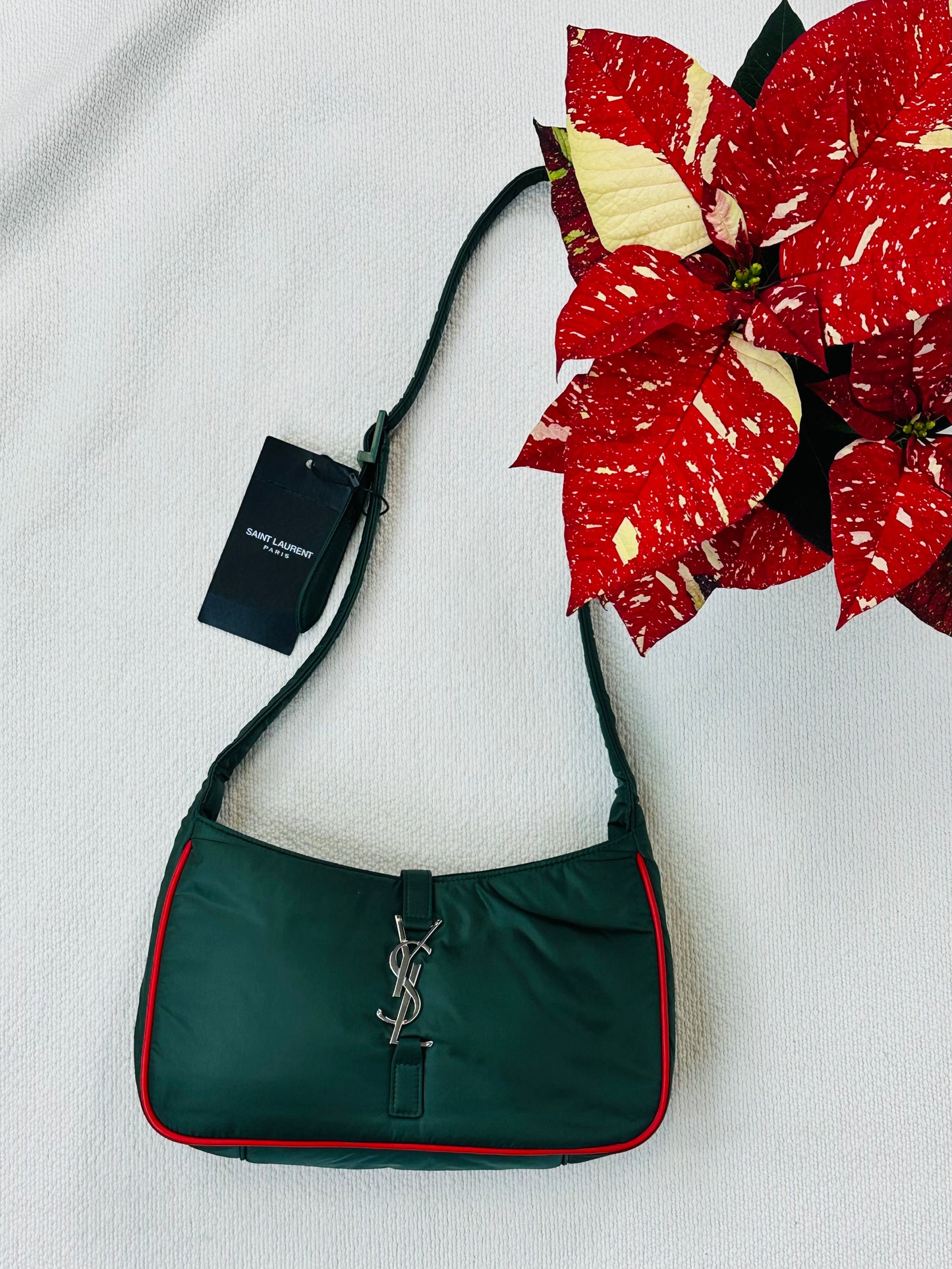 SAINT LAURENT PARIS - Borsa Shoulder in Nylon Verde Racing con profili rossi