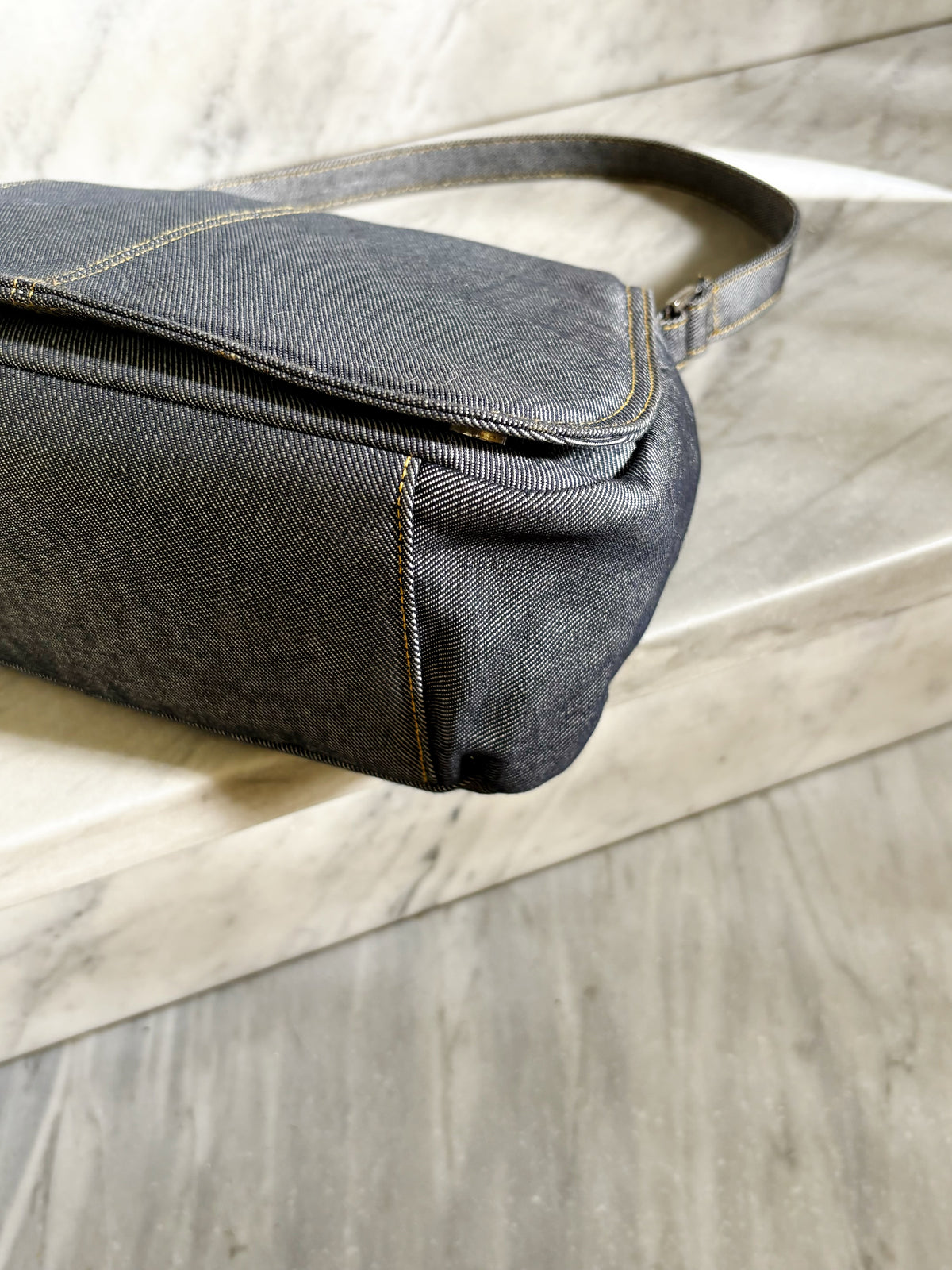SISLEY - Vintage Y2K Denim Baguette Bag – 2000s Shoulder Bag
