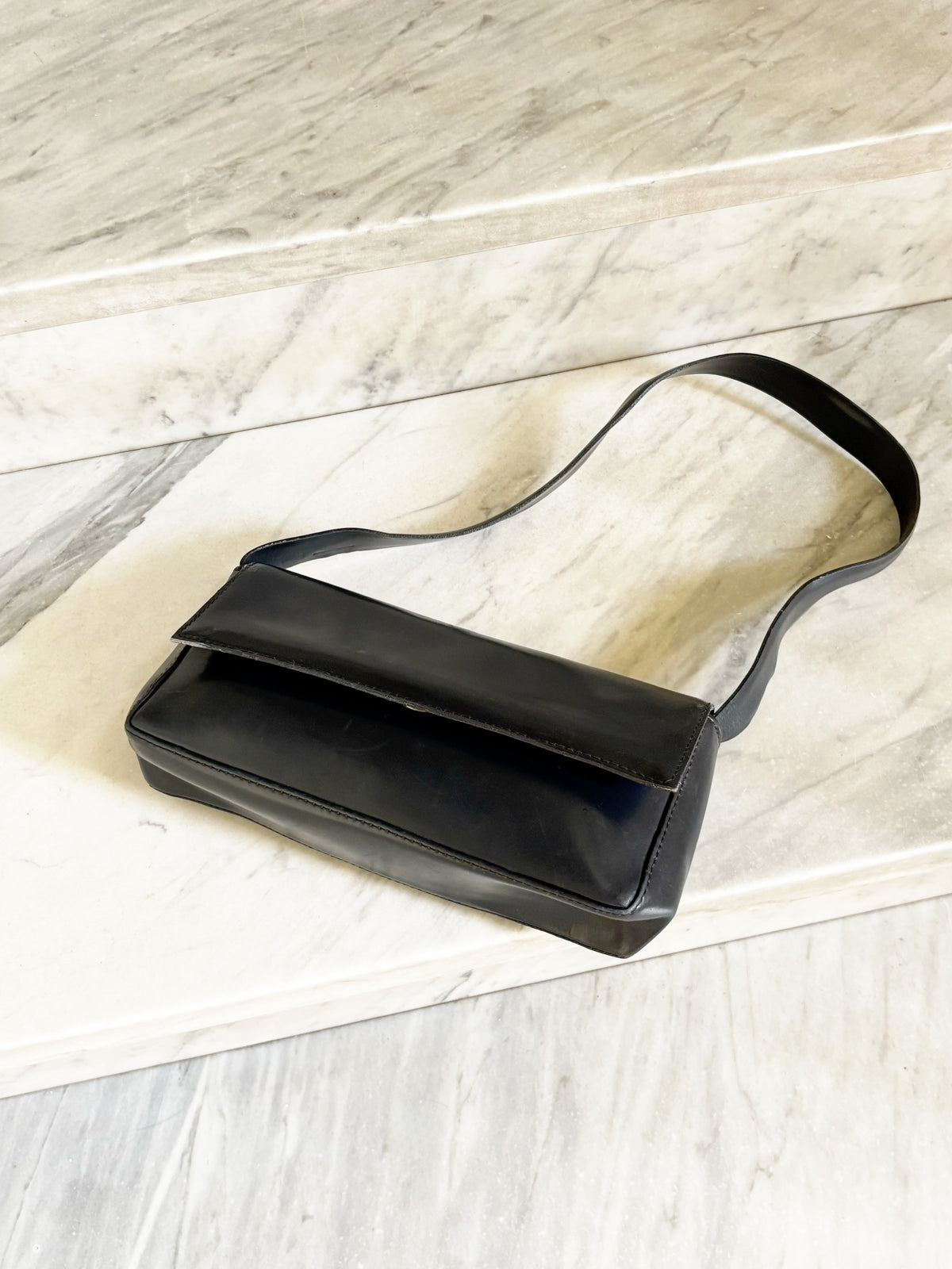 Borsa baguette vintage in pelle blu notte