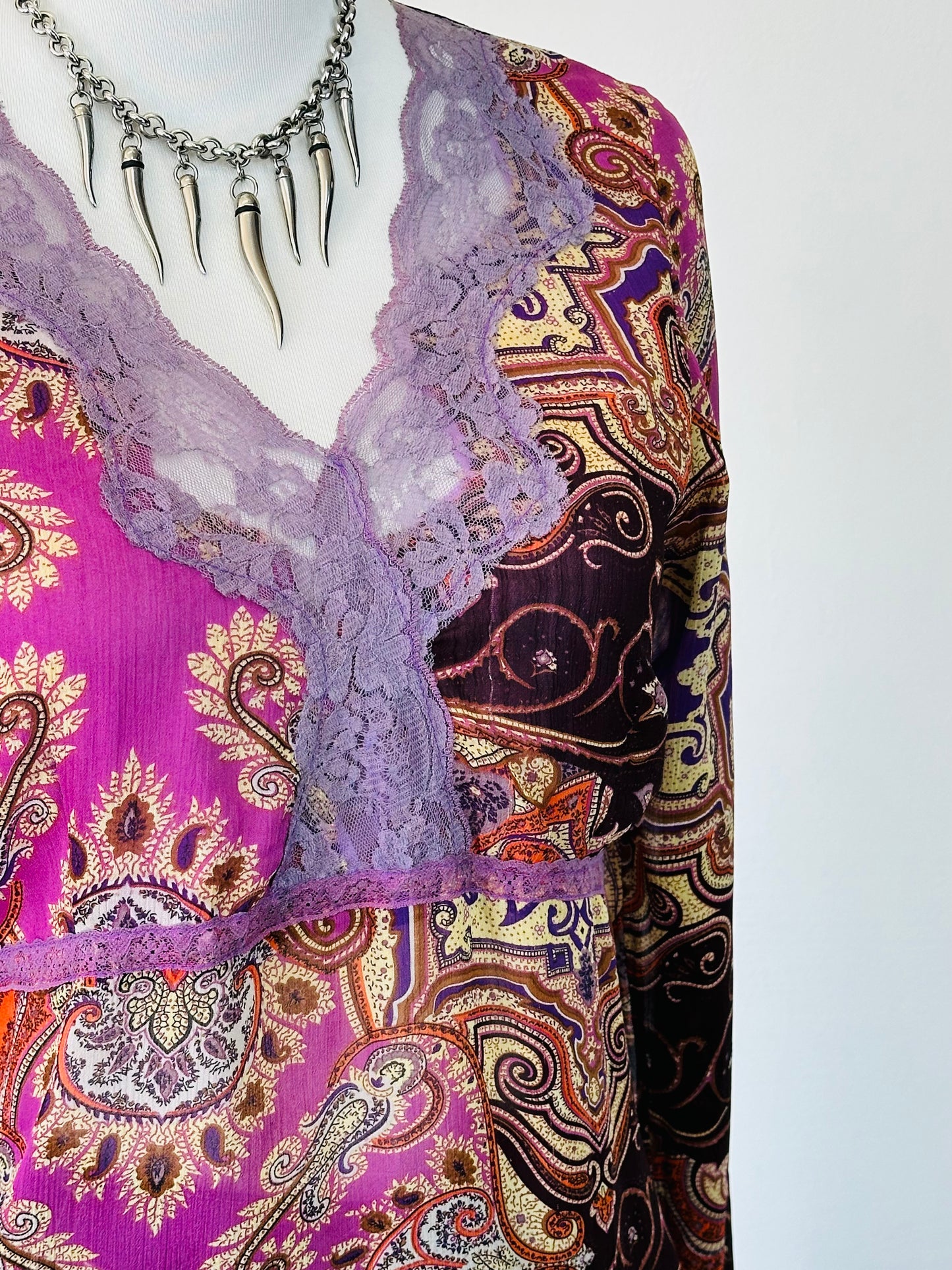 Top Paisley in Voile con Pizzo Lilla – Anni 2000 Vibes