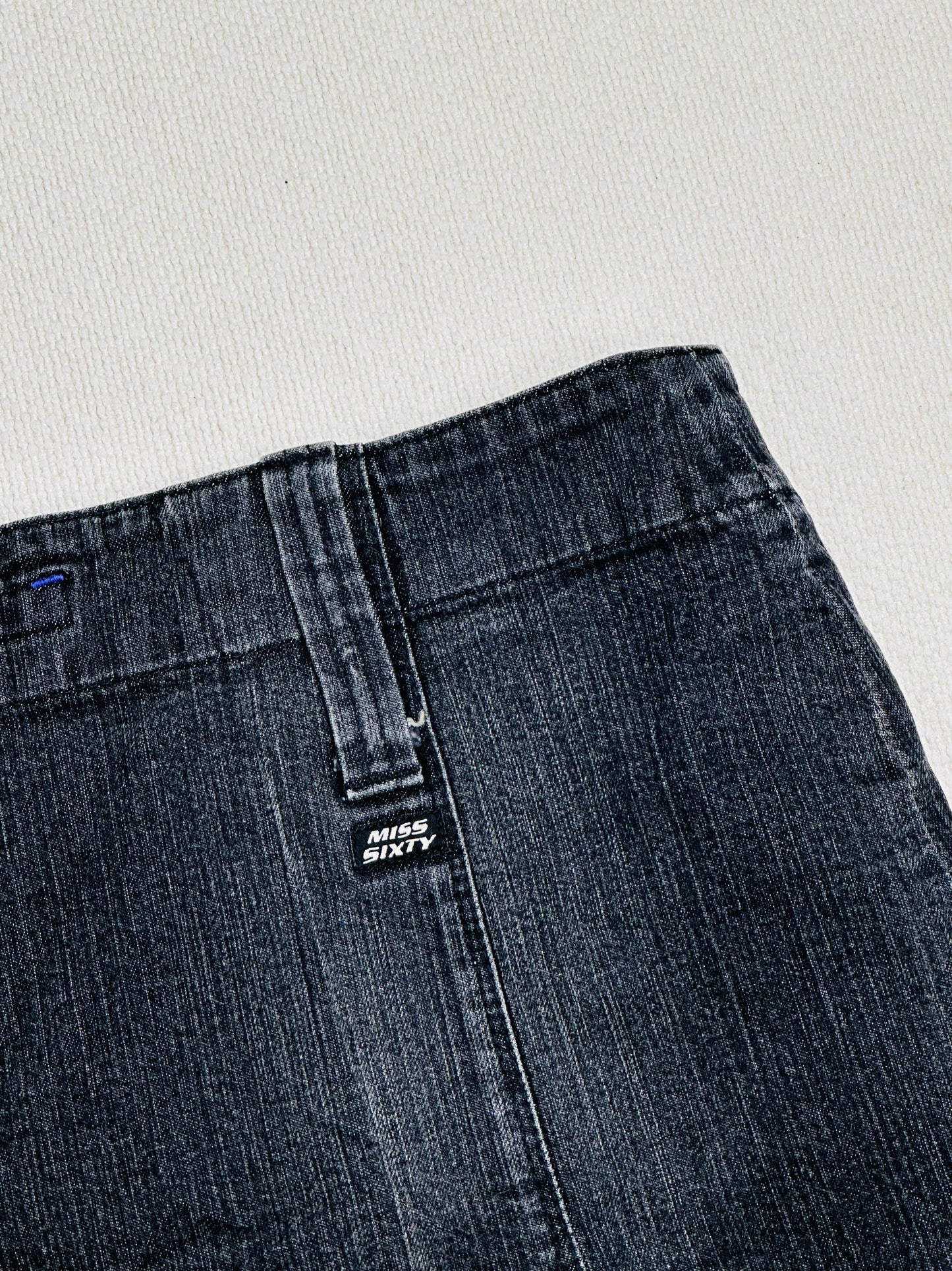 Mini Gonna a Pieghe in Denim Nero Vintage – Miss Sixty Y2K | Made in Italy