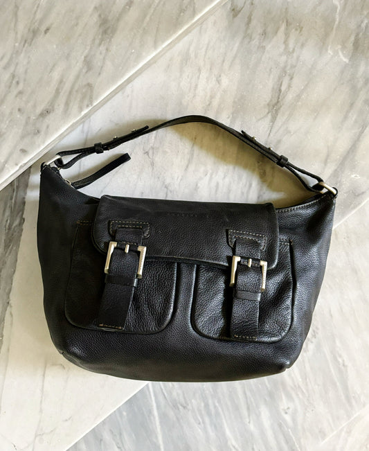 COCCINELLE- Borsa vintage a spalla in pelle nera con fibbie e tasche frontali