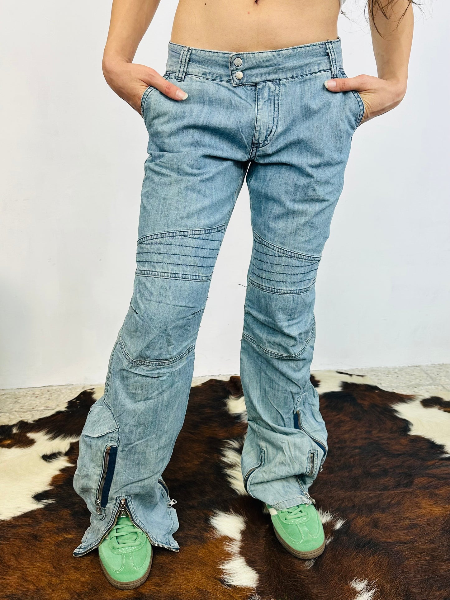 NEW JEANS - Cargo Y2K