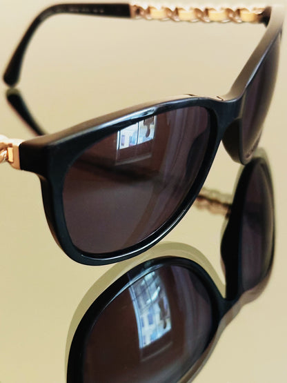 CHANEL - Occhiali da Sole Chanel 5260-Q – Nero con Catena Iconica Oro Champagne
