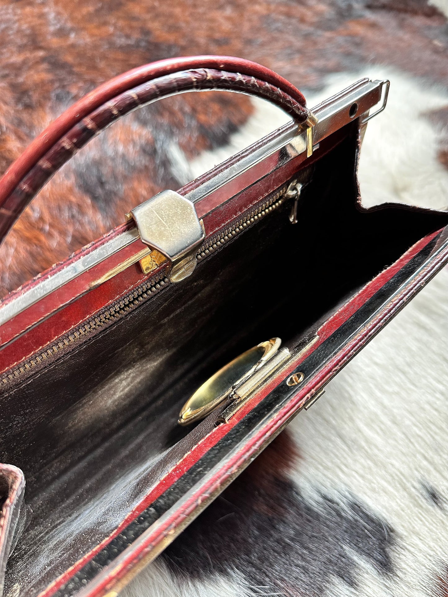 CLUTCH - 80s structured exotic leather bag