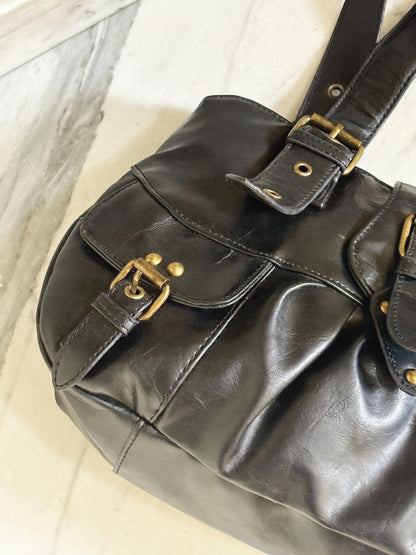 Borsa vintage Y2K in pelle nera con fibbie e tasche – 2000s Buckle Shoulder Bag