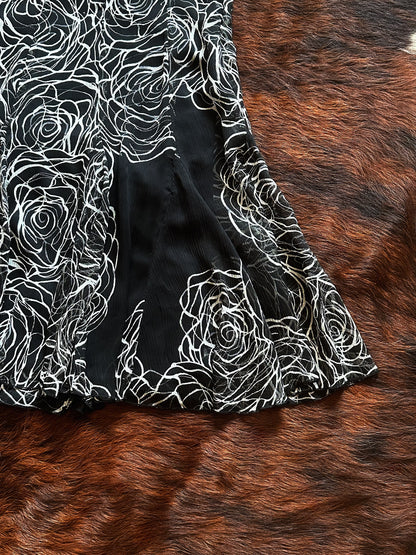 Gonna vintage svasata a rose grafiche bianco e nero | Romantic Gothic | Made in Italy