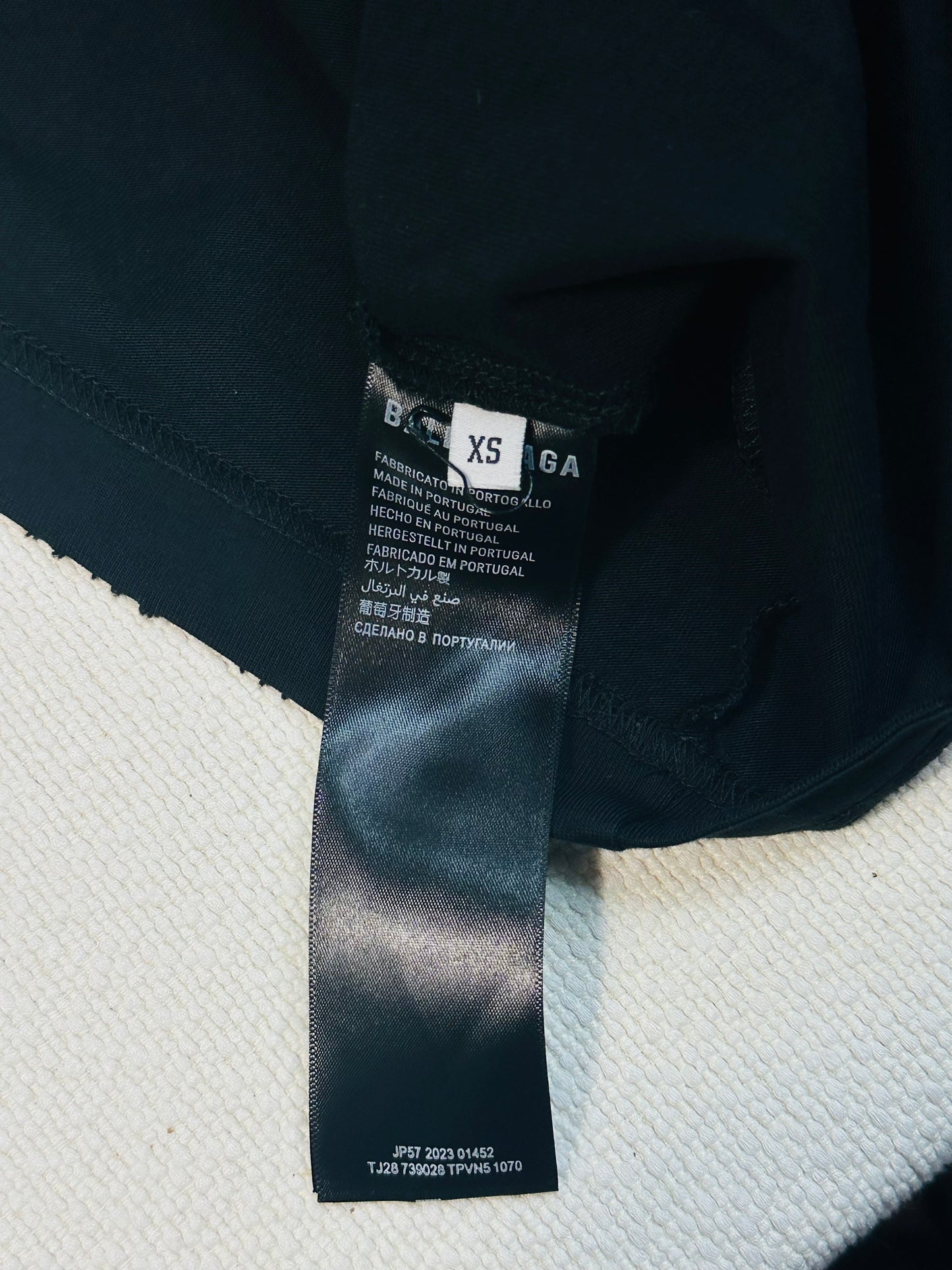 BALENCIAGA - T-Shirt Gothic Logo” Unisex – (fit oversize)