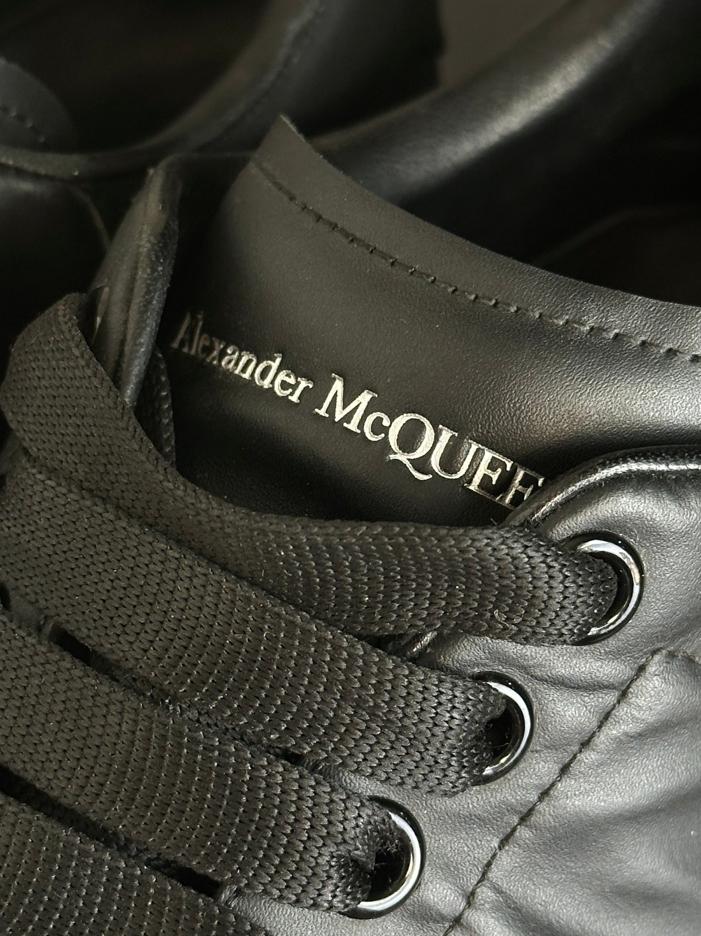 ALEXANDER McQUEEN - Oversized Sneaker – Black Graffiti Edition – Nero | Tg 42