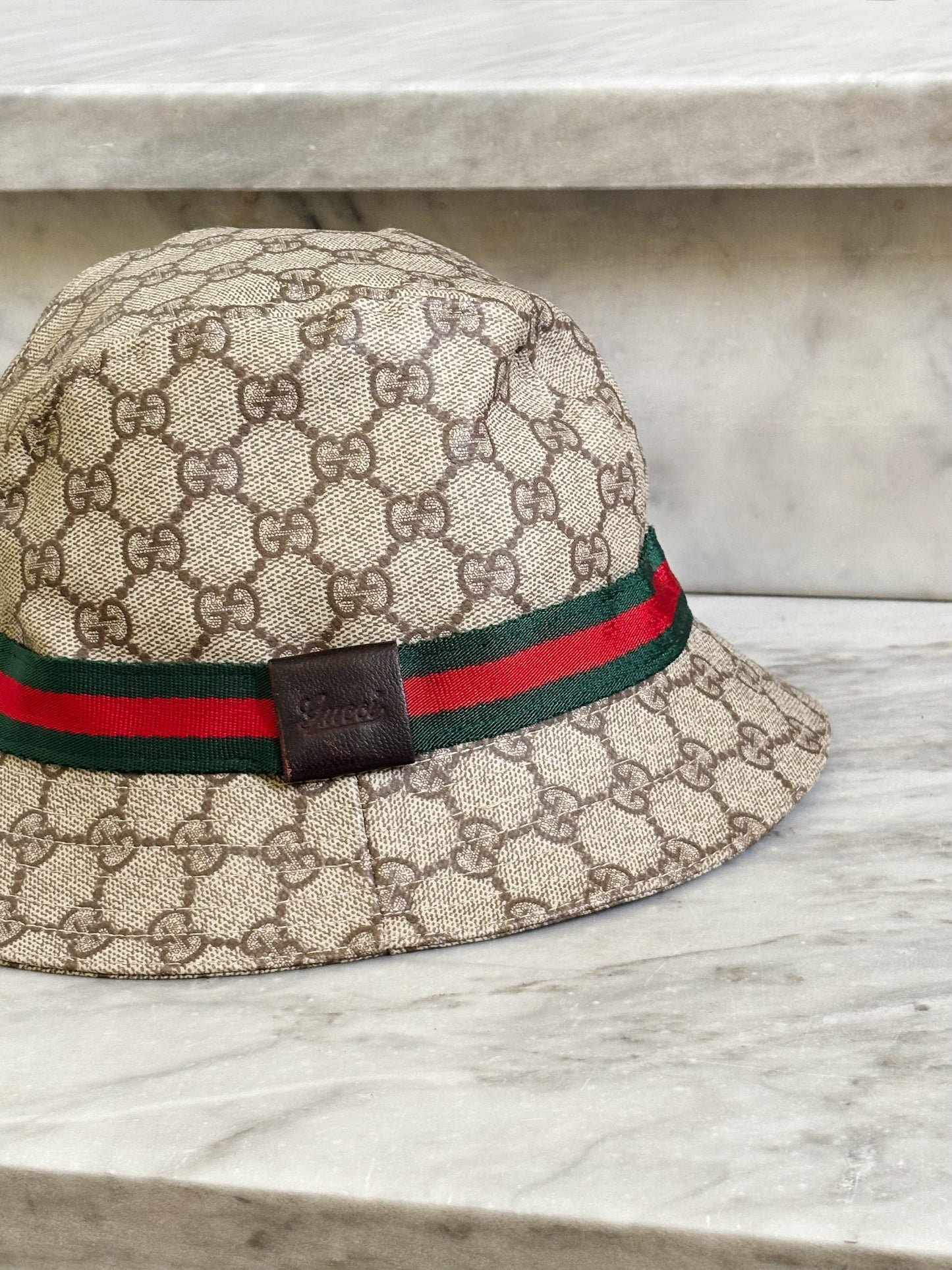 GUCCI - Cappello GG Supreme con Web Stripe