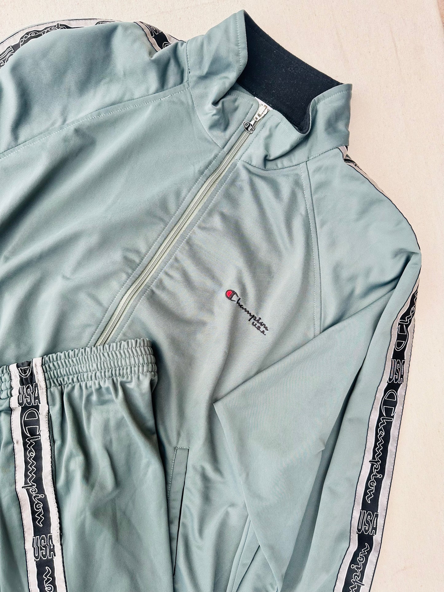 Champion sportwear large