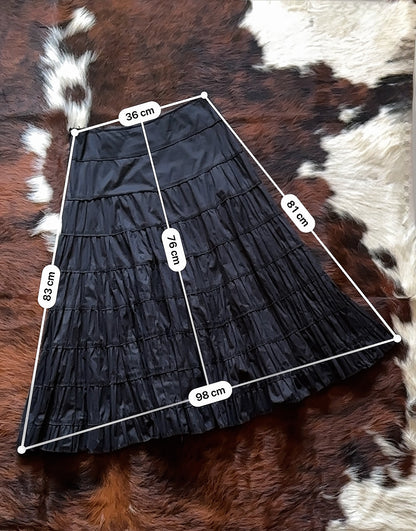 Gonna vintage nera Made in Italy con balze e pieghe – Eleganza senza tempo