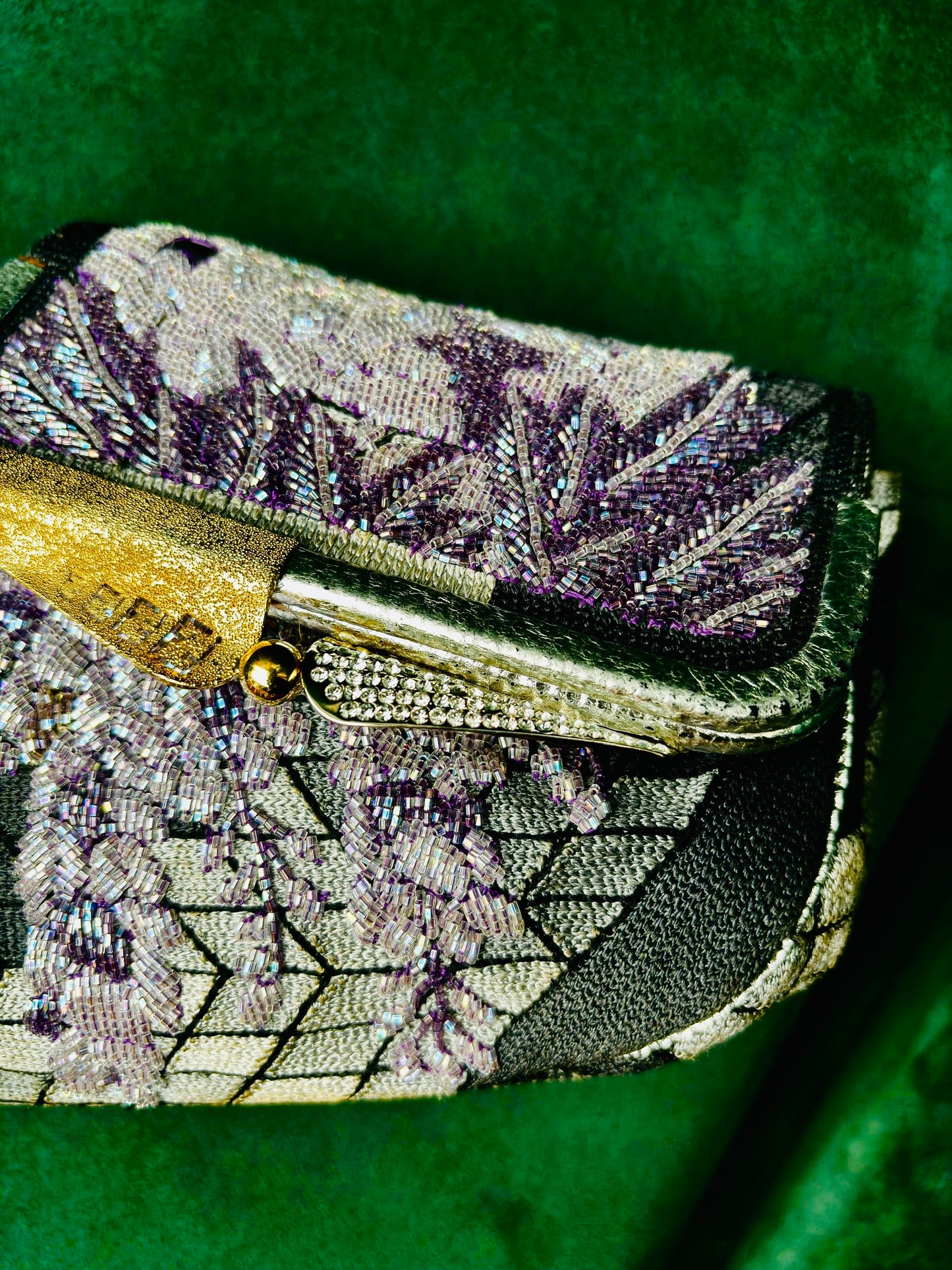 FENDI - Pochette Vintage “Border Line Embroidery +Kari” – Nuova con Etichetta