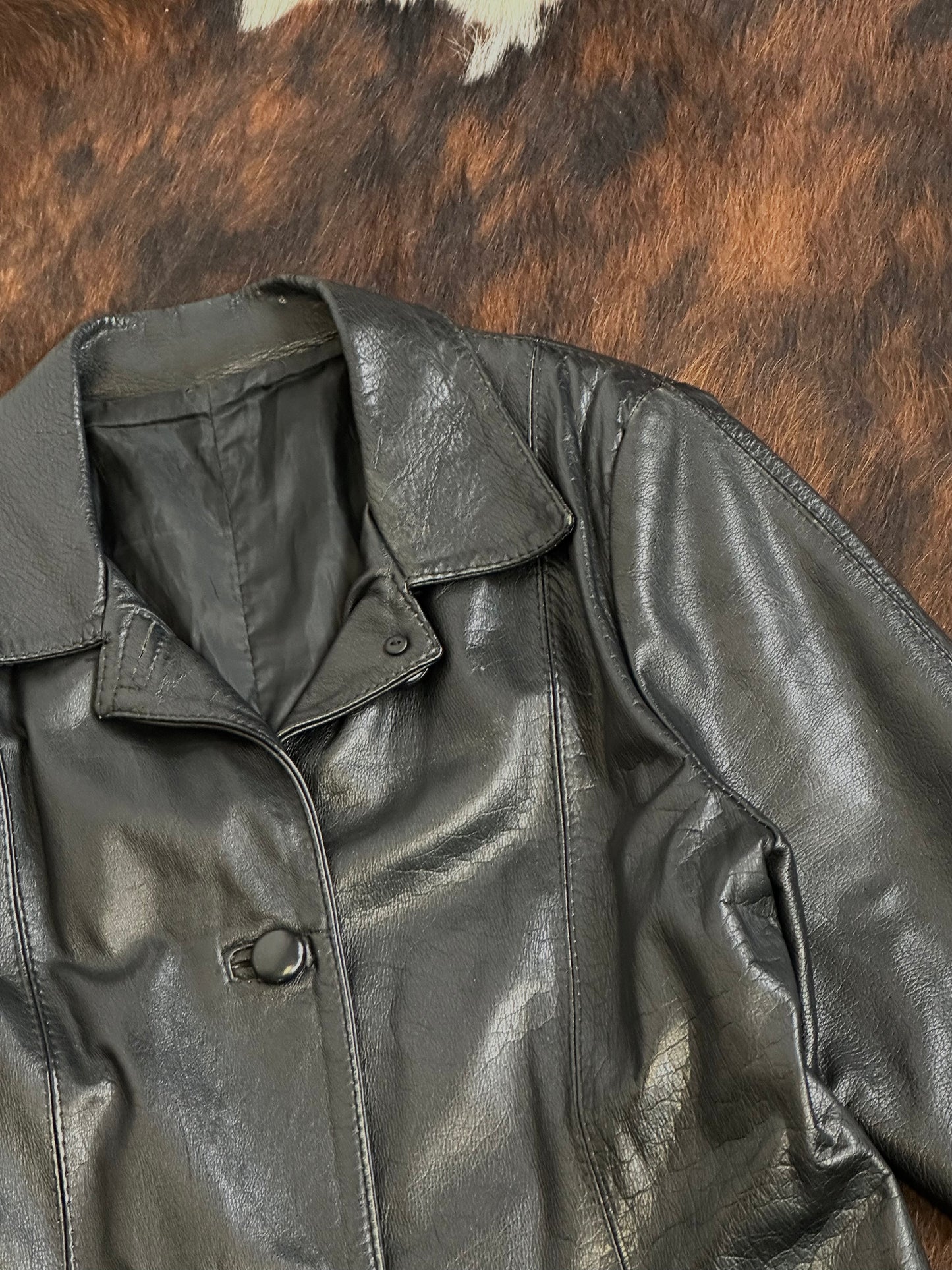Cappotto in vera pelle nera – Minimal Chic Vintage