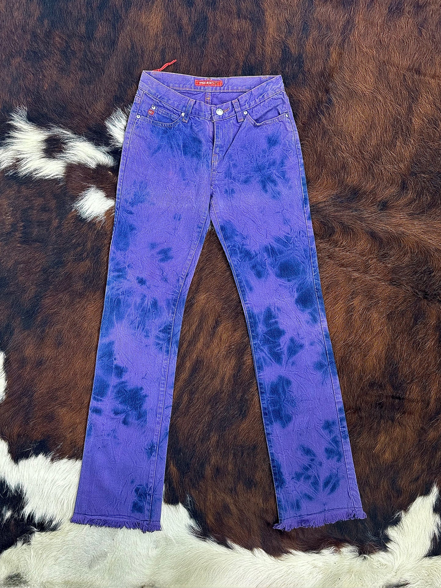 MISS SIXTY – Jeans Viola Tie-Dye Y2K con Stelle Glitter e Fondo Sfilacciato